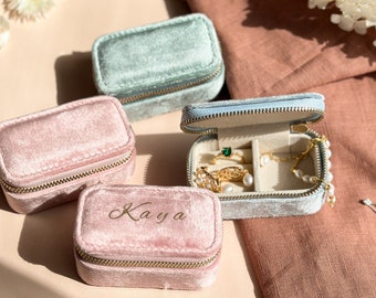 Personalised Mini Jewellery Box Velvet, Small Travel Ring Box, Bridesmaid Gifts, Custom Travel Jewellery Case, Birthday Mother's Day gift