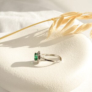 Massiver Gold 14K Smaragd Verlobungsring, 9K Gold Smaragd Ring, Jubiläums-Versprechensring, Geburtstagsgeschenk für sie Bild 9