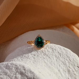 Emerald Ring 14K Gold 1.84ct, Emerald Engagement Ring, Anniversary Promise Ring, Birthday gift for her