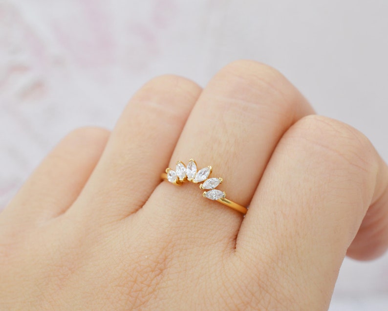 Gold Silver Ring Stacking Ring Flower Ring Dainty Simple Ring Sunrise Crown Ring Petal Ring Stackable December Birthstone RingRing