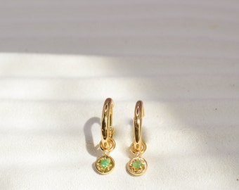 Natürliche Smaragd Solid Gold Creolen, 9K Huggie Creolen Saphir Rubin Ohrringe, zierliche Geburtsstein Ohrringe, Geburtstagsgeschenke für Sie