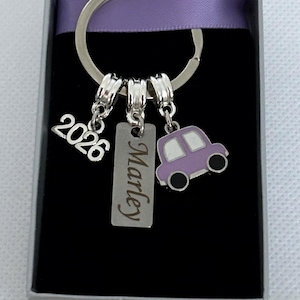 Regalo para conductores noveles, regalo para aprobar el examen de conducir, regalo para conductores noveles de 2026, personalizado con nombre, llavero para coche nuevo Lilac