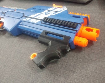 Nerf rival hypnos pump grip toy Italia