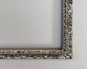 Antique Silver Leaf Picture Frame with a Contemporary Finish for a 13" x 10" photo