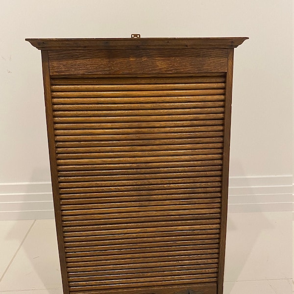 Cubby Unit with Roll Top Screen – 1800’s