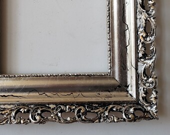 Antique Silver Leaf Picture Frame with a Contemporary Finish for a 9 1/4" x 6 1/2" photo