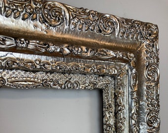 Antique Silver Leaf Picture Frame with a Contemporary Finish for a 17.125" x 14.125" photo