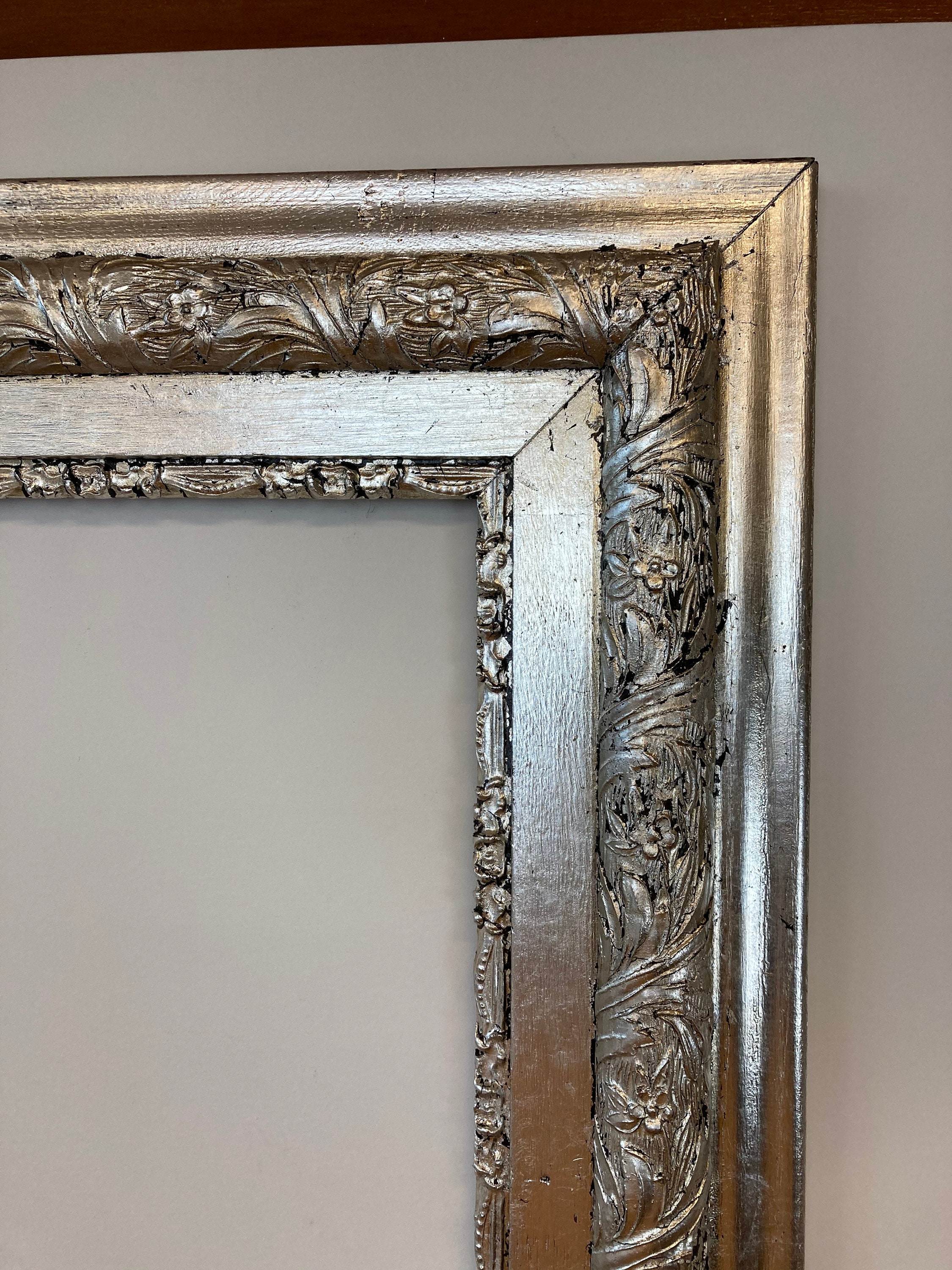 Antique Silver Leaf Picture Frame With a Contemporary Finish for a 20.