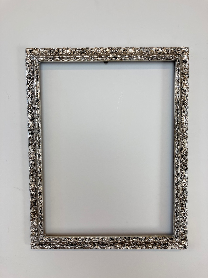 Silberne Bilderrahmen Antik: Zeichnen lernen mit antiken Rahmen