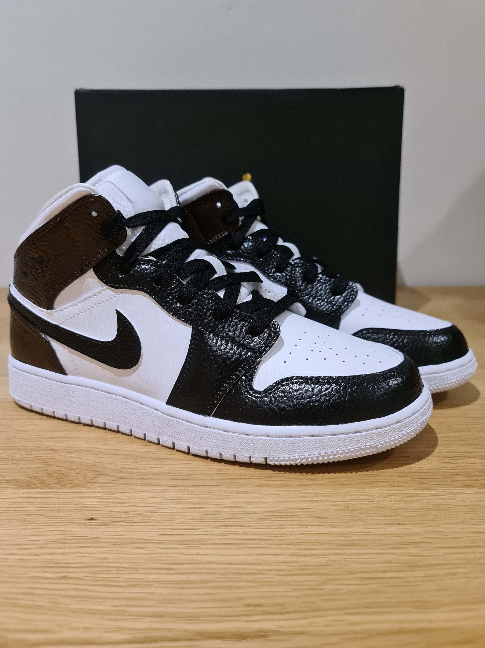 Custom Nike Jordan 1 Mid Brown and black Any colour | Etsy