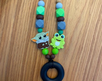 Sensory Necklace for Adults - Frog for Dinner