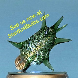 Jumbo Starburst LED Decorative Lightbulb ~ Color: Green