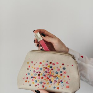 Beaded clutch purse,
Elegant beaded handbag,
New Year's gift forher,
Glam evening bag,
Handmade beaded bag,
Party clutch purse,
Stylish evening accessory,
Luxury beaded clutch,
Gift for fashion lovers,
Wedding clutch for women,
Handmade holiday gift