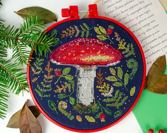 Pilz Kreuzstichpackung — Fliegenpilz Wandkunst — Cottagecore Stickerei DIY Geschenk