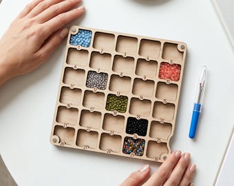 Wooden Bead Organizer with 30 Cells, Magnetic Lid, Seam Ripper Included