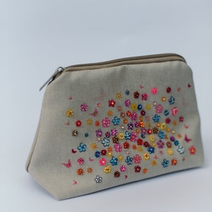 Beaded clutch purse,
Elegant beaded handbag,
New Year's gift forher,
Glam evening bag,
Handmade beaded bag,
Party clutch purse,
Stylish evening accessory,
Luxury beaded clutch,
Gift for fashion lovers,
Wedding clutch for women,
Handmade holiday gift