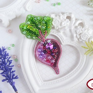 DIY beaded brooch Glamorous beetroot .Beaded brooch kit, floral brooch, bead embroidery kit, Beaded Brooch Pin, Brooch Ukraine