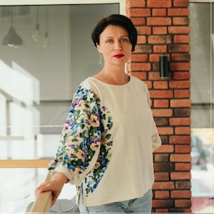 Hand Beaded Linen Blouse Ukrainian Vyshyvanka
Ukrainian embroidery top
Summer boho blouse
Spring linen shirt
Handcrafted boho blouse
Women’s bohemian shirt
Ethnic embroidery blouse
Lightweight summer top
Traditional Ukrainian fashion
White linen blouse
Casual spring