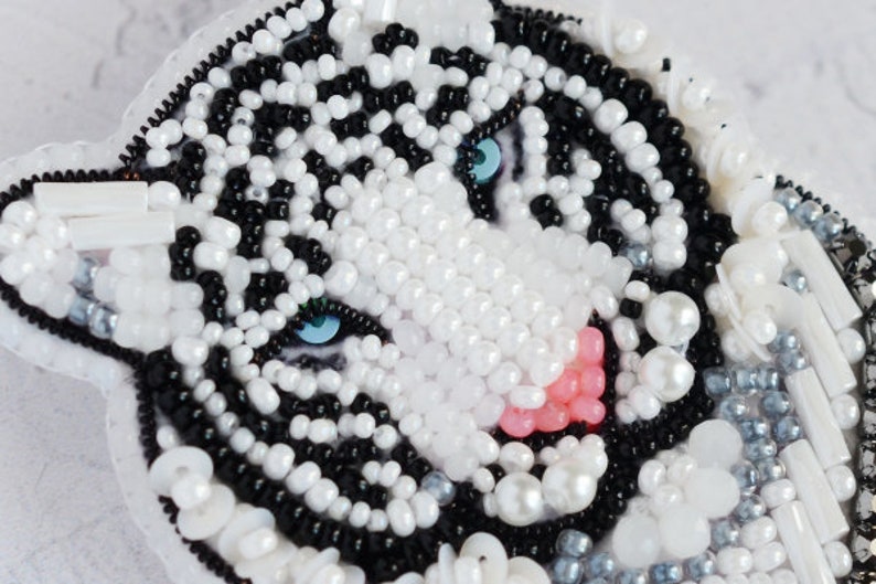 DIY beaded brooch kit  White Tiger, Brooch making, Seed beaded brooch, DIY brooch,bead embroidery kit, Beaded Brooch Pin, Beaded Animal kits