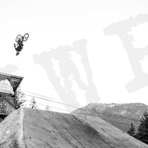 Salto mortale all'indietro in mountain bike freestyle - Competizione di Whistler (Download digitale)
