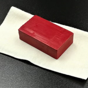 Doll cheek rouge in two tones from De Witte Engel for Waldorf/ Steiner doll making