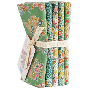 Tilda Pie in the Sky Fat Quarter Bundle of 5 Green/Pine crafting fabrics