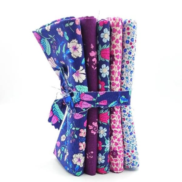 Liberty of London la collection Midnight Garden Fat Quarter Bundle de 5 tissus d’artisanat bleus / prunes