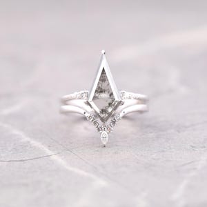 Kite Salt And Pepper Diamond Ring Set | Geometric engagement ring |  Unique Bridal Set Wedding Ring | Art Deco Salt And Pepper Ring Set |