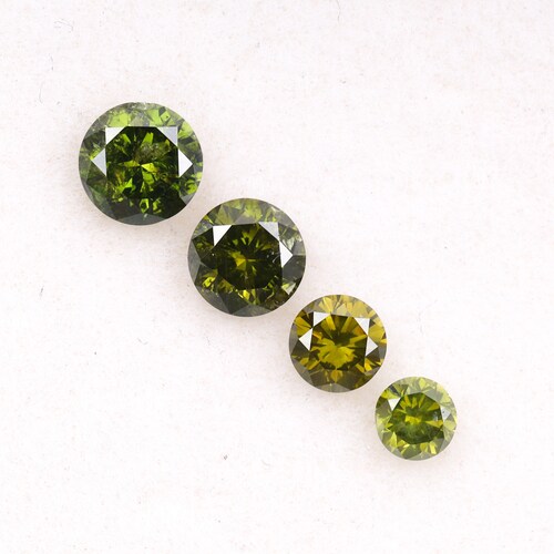 0.64 CT, 2.6 To shops 3.9 MM (Diameter), Enhanced Green Color Diamond, Round Brilliant Cut Diamond, Natural Loose Minimal Diamond [4 PCS] | OM6923