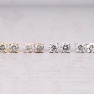 Par de pendientes redondos con diamantes de sal y pimienta, minimalistas, regalo para el Día del Padre, para mujer, en oro de 18 quilates.