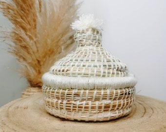 Tajine basket, storage basket, boho basket, handmade from Morocco, basket with lid, small Berber basket, ethnic basket, pom pom basket