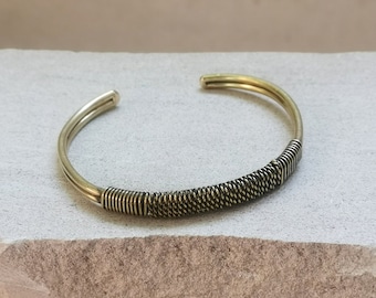 Bracelet en laiton doré, bracelet torsadé enveloppé d’or en laiton, bracelet simple minimaliste