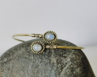 Upper arm bangle made of brass with moonstone stones, golden boho bangle, upper arm bracelet with gemstones