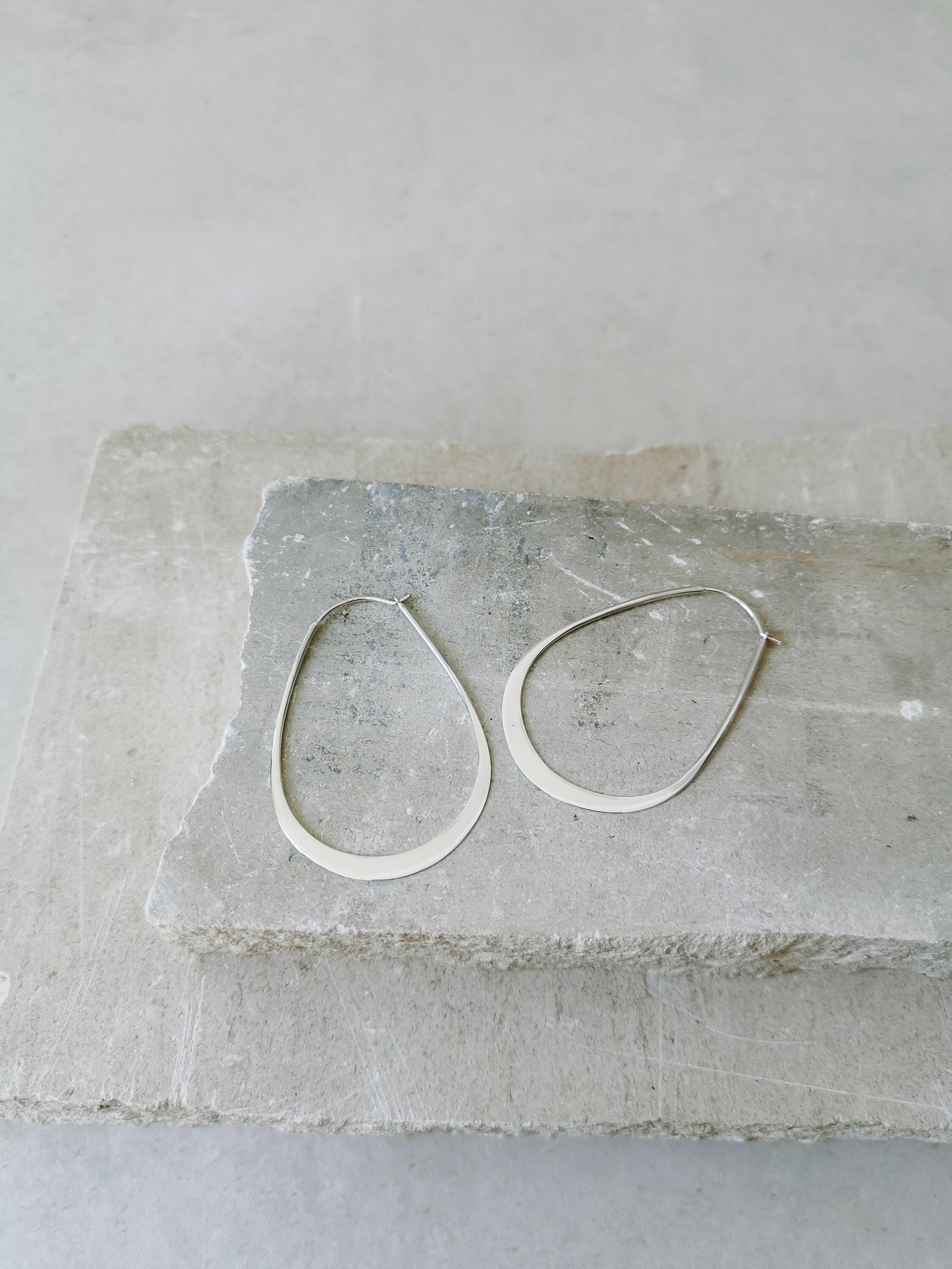 Orecchini pendenti rossi, acciaio inossidabile, finitura oro o argento, gioielli boho, regalo per donna, regalo per la mamma, minimalisti - Italia