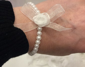 Offer Bridesmaid Bridal Bracelet Maid of Honor Gif Pearl Bracelet Bachelorette Party Hand Corsage White Pearls