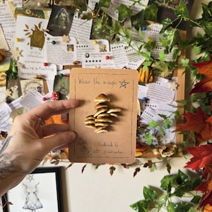 Champignons pin-mushrooms,goblincore,cottagecorefashion,faecore,pins,cozy,woodland,hobbitcore,contes de fées,automne