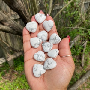 Small Howlite Heart, Listing is for ONE, Howlite, Small Heart Carving, Gemmy Gem