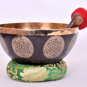 12 Inches Large Flower Of Life Singing Bowl Tibetan Singing Bowl Comes With Cushion , Mallet, Striker Best For Head Therapy Meditation image 2