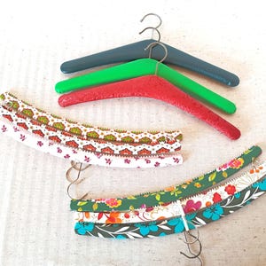 Vintage chlotes hangers