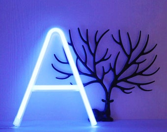 Signo de neón Letras azules personalizadas / Letras Luces de neón y alfabeto de luz, LED de nombre personalizado, Mensaje de número de bebé, Signos de propuesta