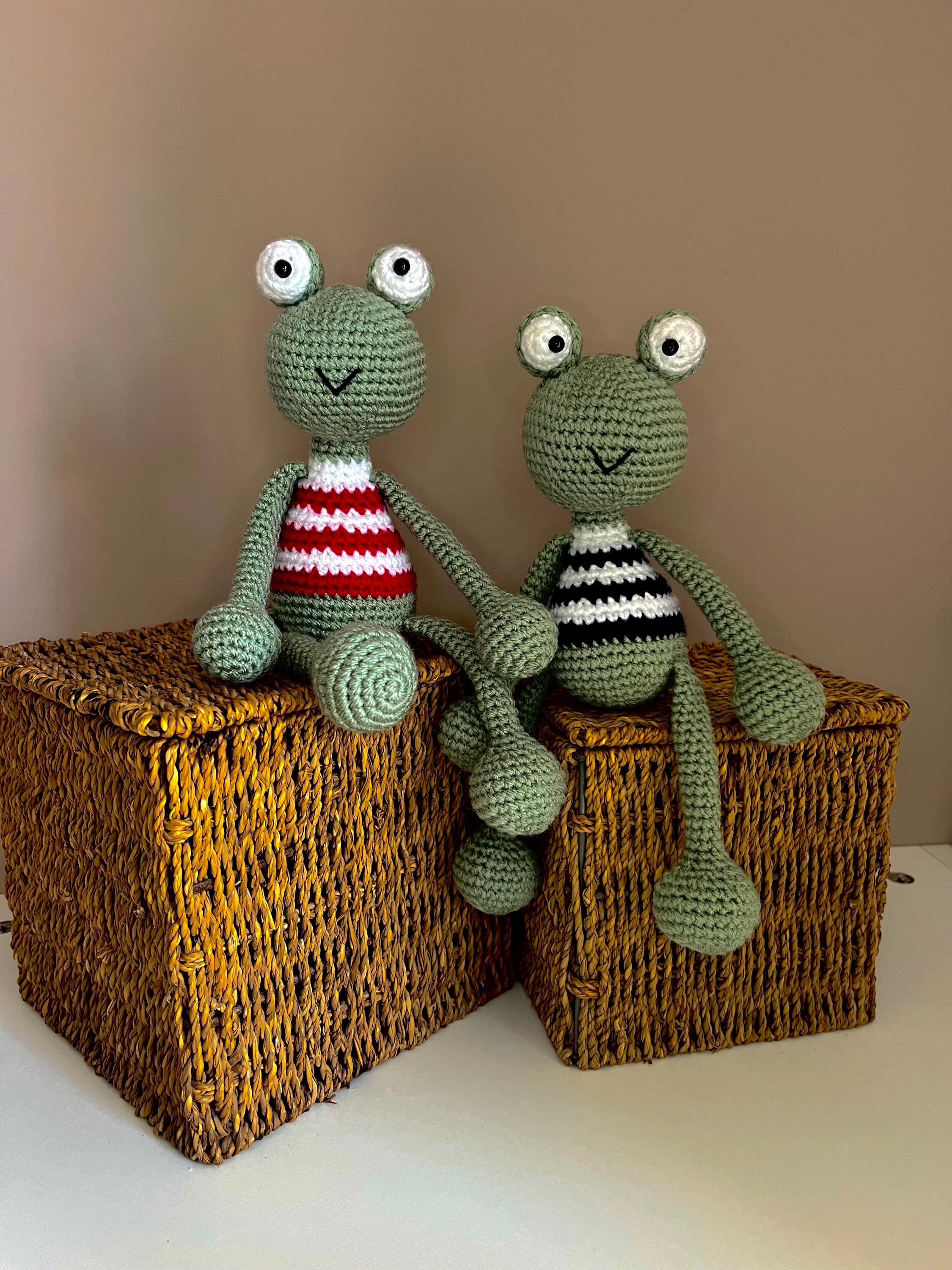 Jouet grenouille Peluche faite main Déco maison tricoté au crochet en