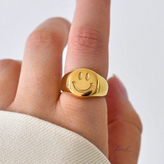 SMILEY SIGNET RING SMILEY SIGNET RING