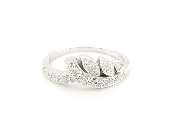 14k White Gold Diamond Women's Leaf Design Ring - Gem