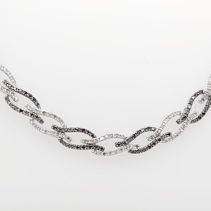 14k White Gold Women&#39;s Necklace With Black & White Diamonds 1.50ct