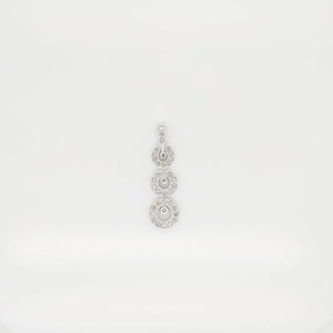 10k White Gold Past Present & Future Diamond Circle Pendant
