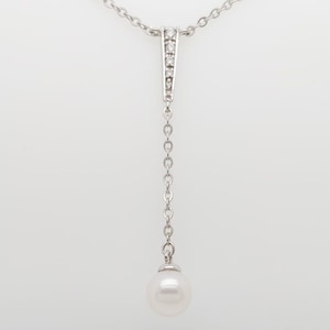 14k White Gold Necklace With Diamond & Pearl Pendant 0.25ct