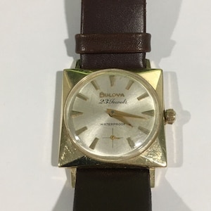Vintage Bulova 23 Jewels 14k Yellow Gold Square Face Mechanical Watch