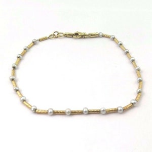 18k Yellow Gold Women&#39;s Bracelet With Pearls