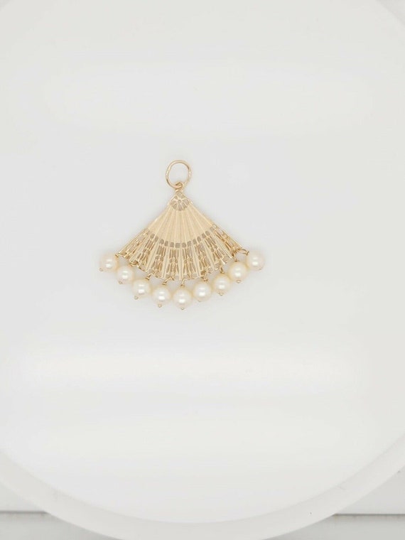 14k Yellow Gold Vintage Hand Fan Charm With Pearls