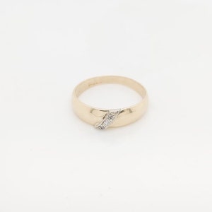 14k Yellow Gold Women&#39;s Three Stone Diamond Wedding Band Ring